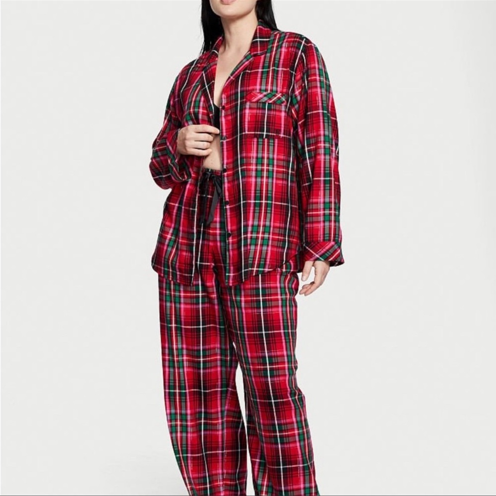 Victoria’s Secret Striped Red Pajama Set Women’s - Size Small
